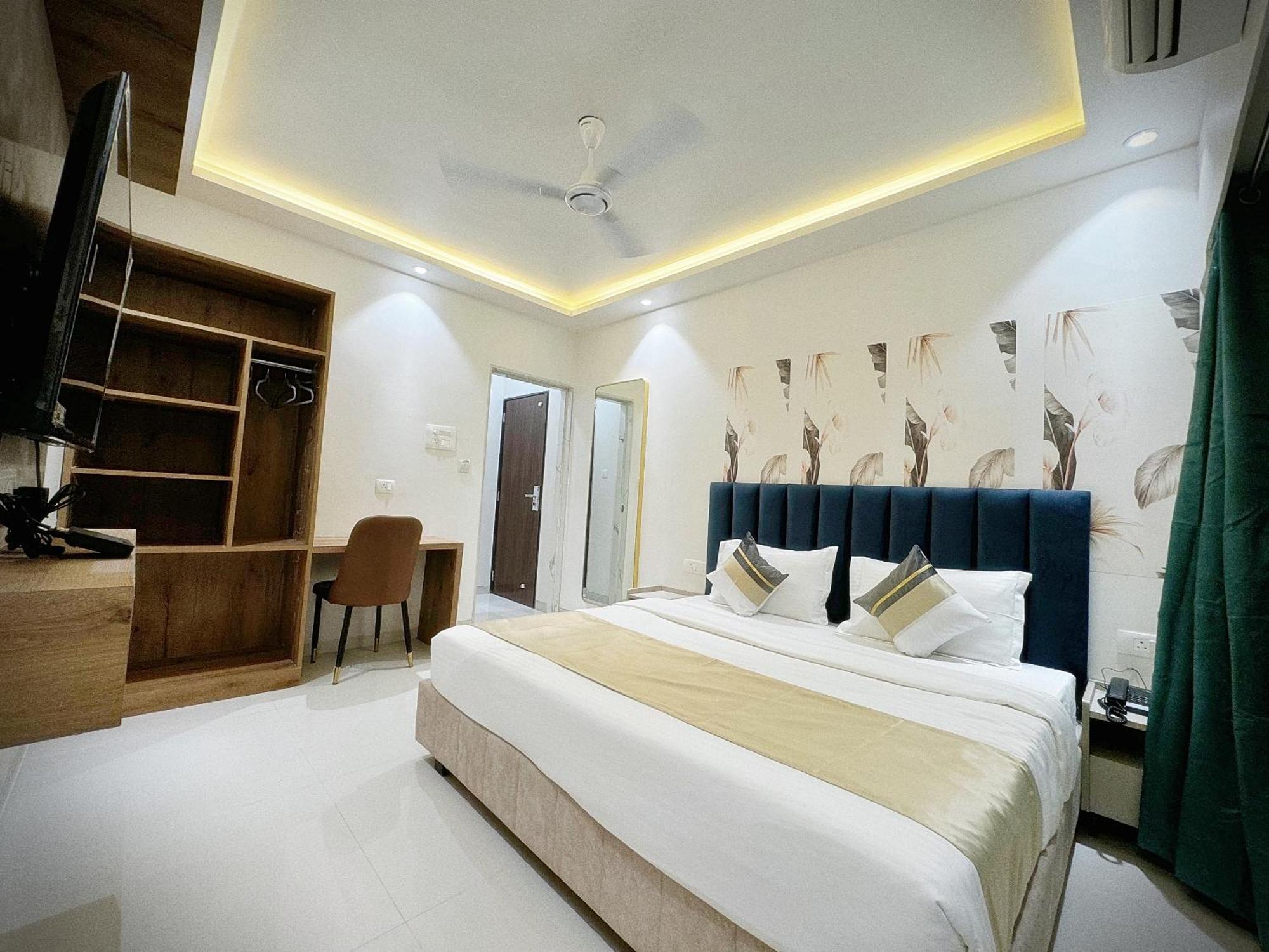The Orion - Premium Apartments Mumbai Exterior photo